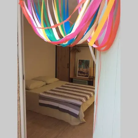 Cabanon A Sur Au Coeur De Portissol. Holiday home Sanary-sur-Mer